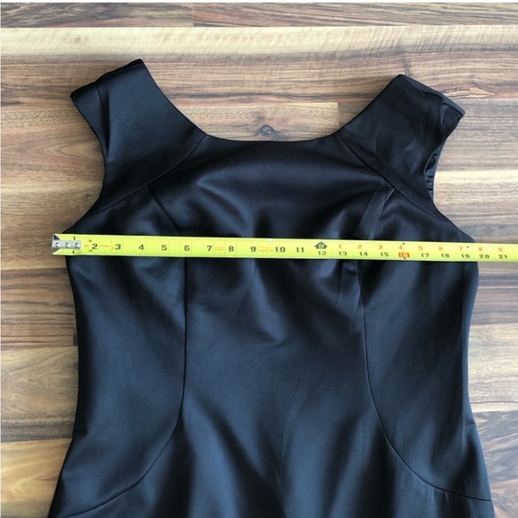 BNWT elegant black gown - Picture 9 of 14